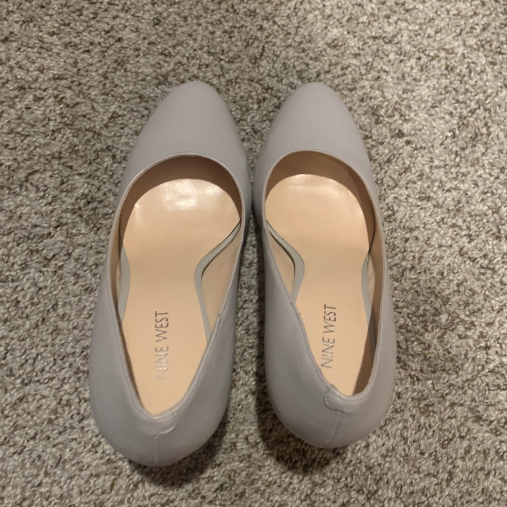 Grey Nine West Pumps